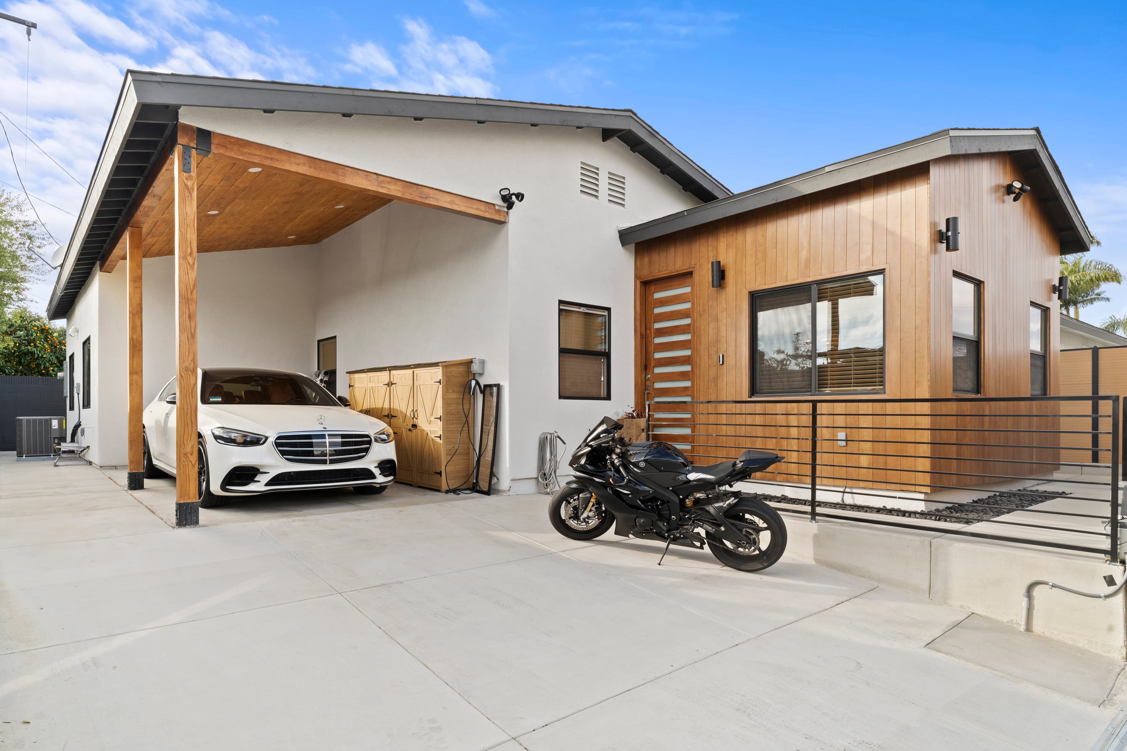 Modern custom home by Anchor Builders